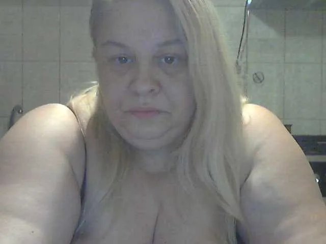 Freechat AriannaMilf on BongaCams