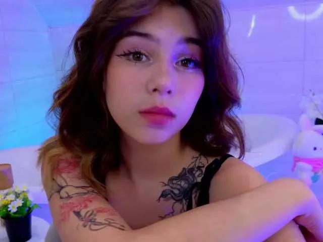CoralineJones on BongaCams 