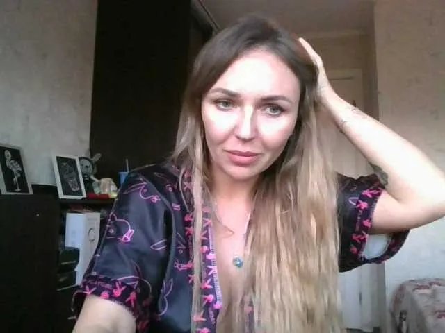Freechat CuteFngelina on BongaCams