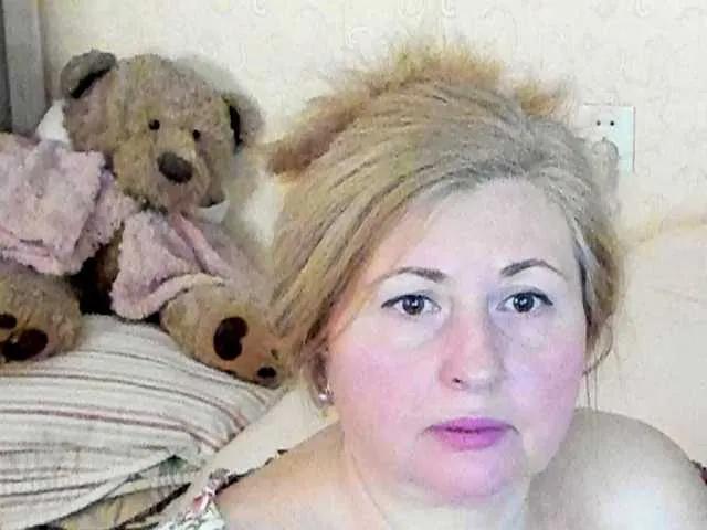 Checkout DonnaKlava, she wants to masturbate for you DonnaKlava from BongaCams