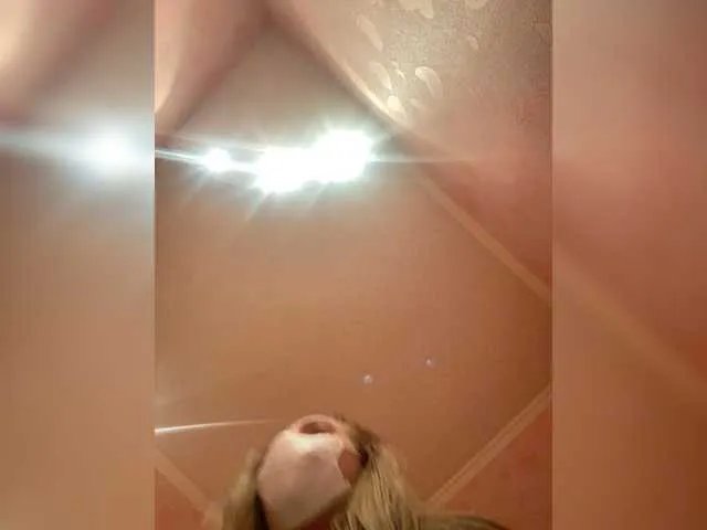 Freechat Donut-red on BongaCams