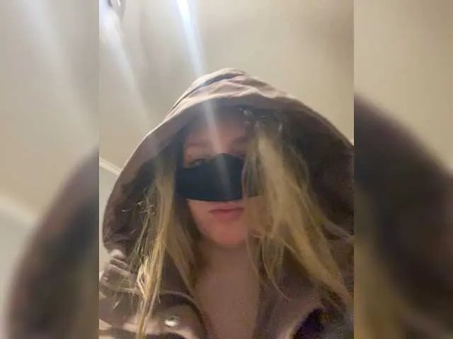 Freechat Donut-red on BongaCams