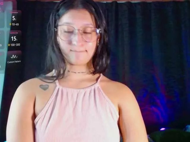 Evah-lee on BongaCams