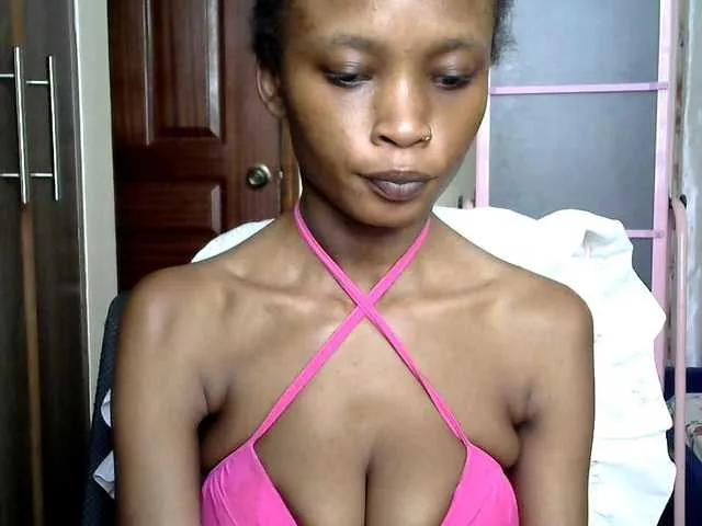 Freechat hippyshanice on BongaCams