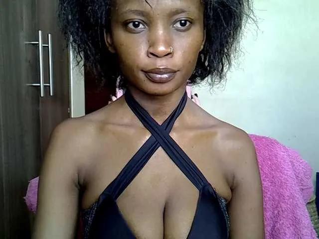 Freechat hippyshanice on BongaCams