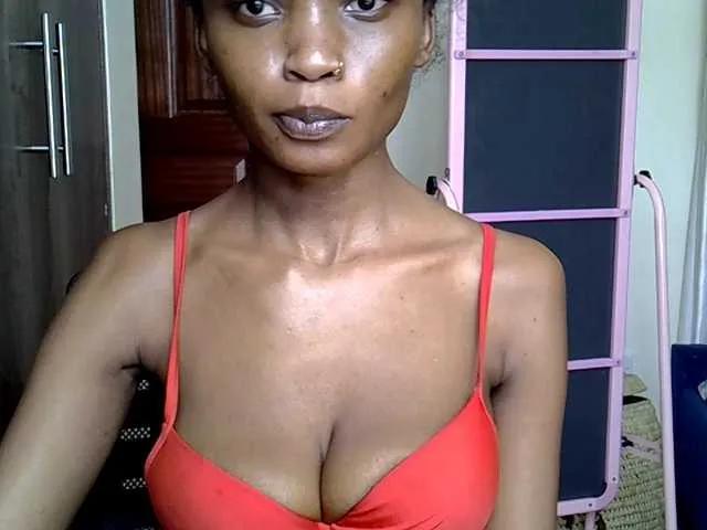 Freechat hippyshanice on BongaCams