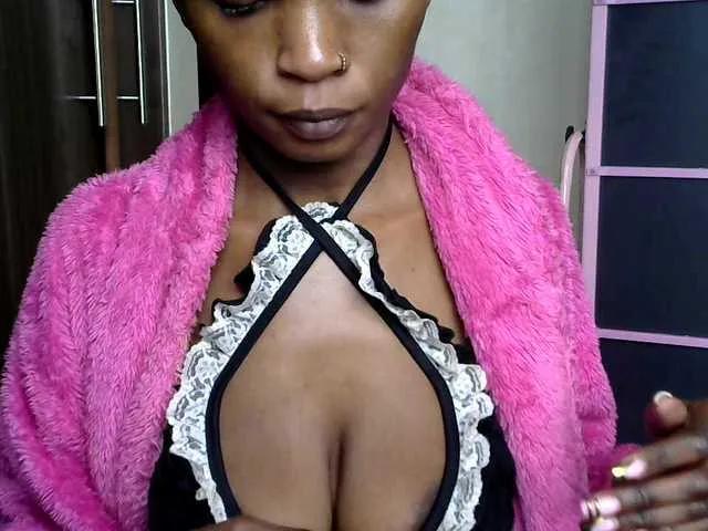 Freechat hippyshanice on BongaCams