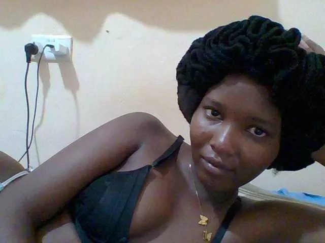 Freechat Hornyqueen4 on BongaCams