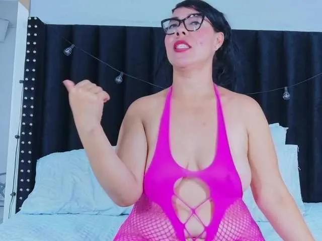 Freechat Hotlatinateacher on BongaCams