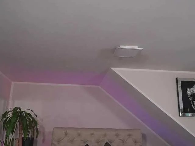 Freechat Hotmilfbitch on BongaCams