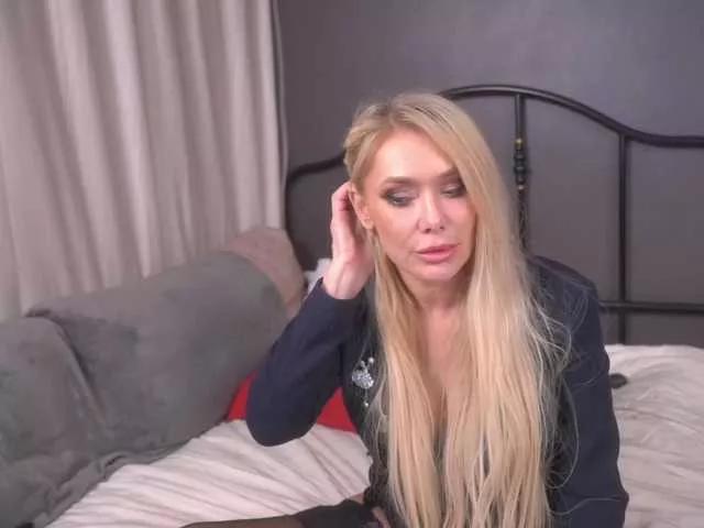 IsadoraDunkan on BongaCams 