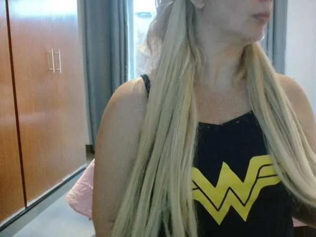 Jussara-Milf on BongaCams 