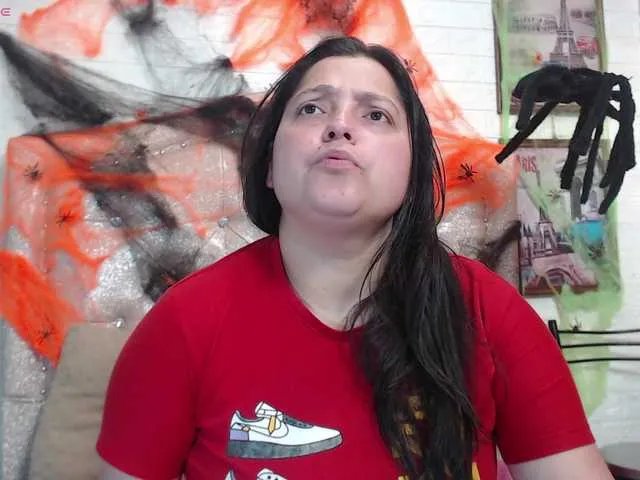 Freechat KataleyaStiward on BongaCams