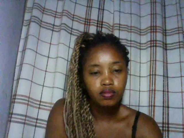 kylie11 from BongaCams