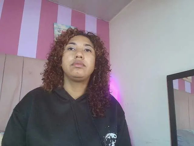 Freechat lauraltt on BongaCams