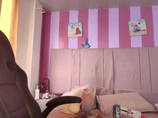 Freechat lauraltt on BongaCams