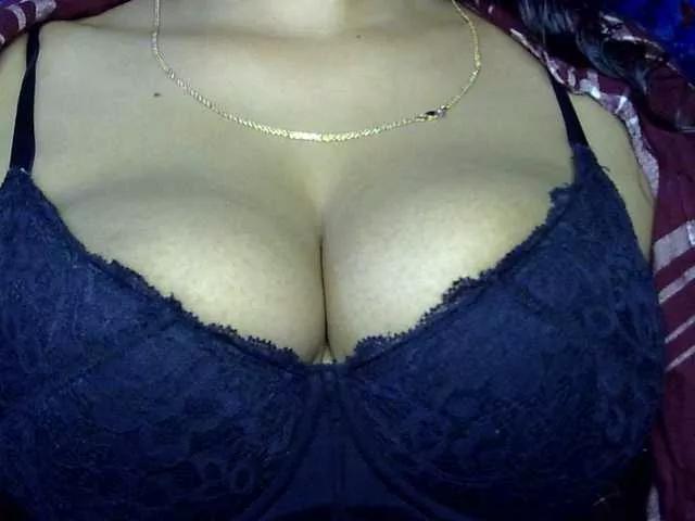lima11 on BongaCams 