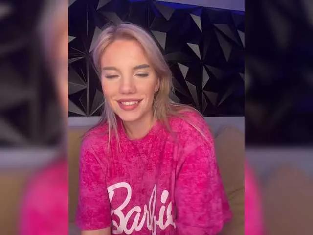 Freechat LYLAtop on BongaCams