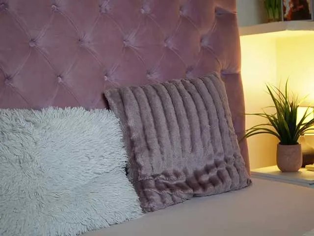 Freechat MaiaMini on BongaCams