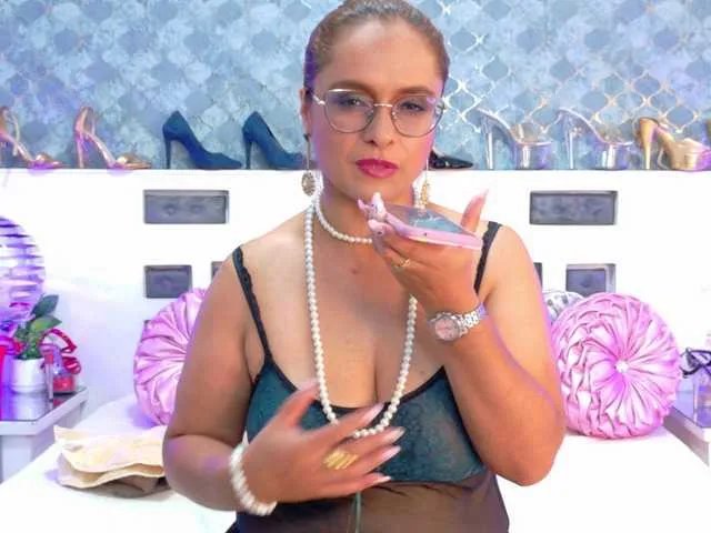 Freechat MarylinsVega on BongaCams