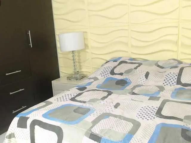 Freechat MerlinaStone on BongaCams