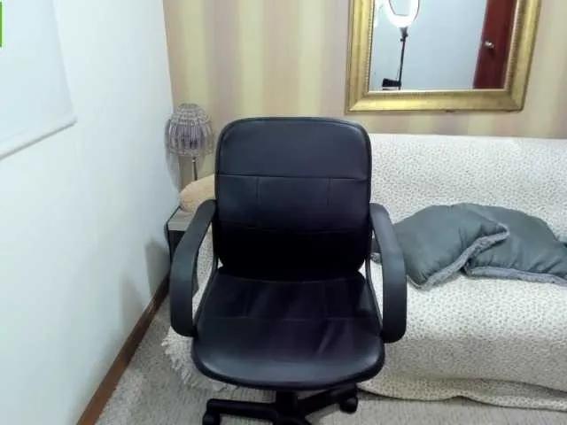 Freechat MerryColin on BongaCams