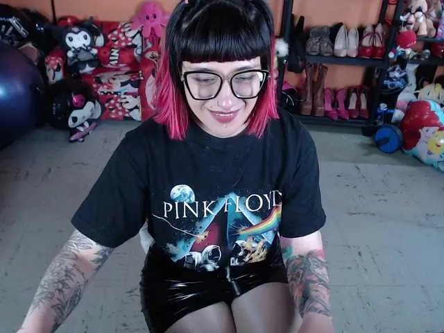 Freechat MiaJhons on BongaCams