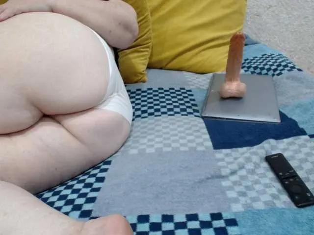 Freechat MILAax on BongaCams