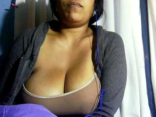 MIRANDAW on BongaCams 