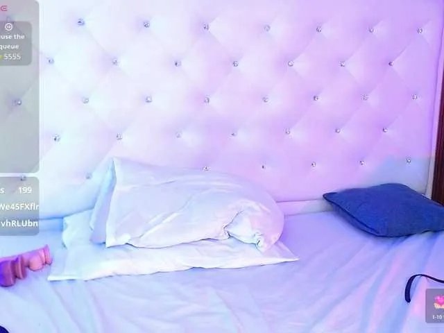 Freechat mollycurvyhot on BongaCams