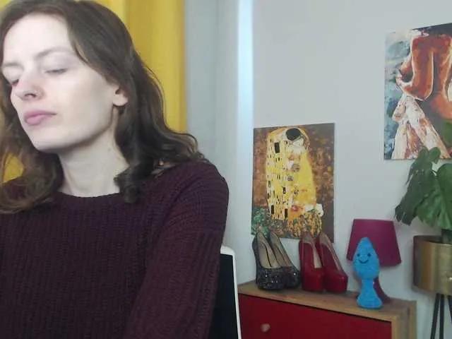 Freechat NadineGold on BongaCams