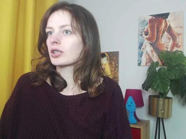 Freechat NadineGold on BongaCams