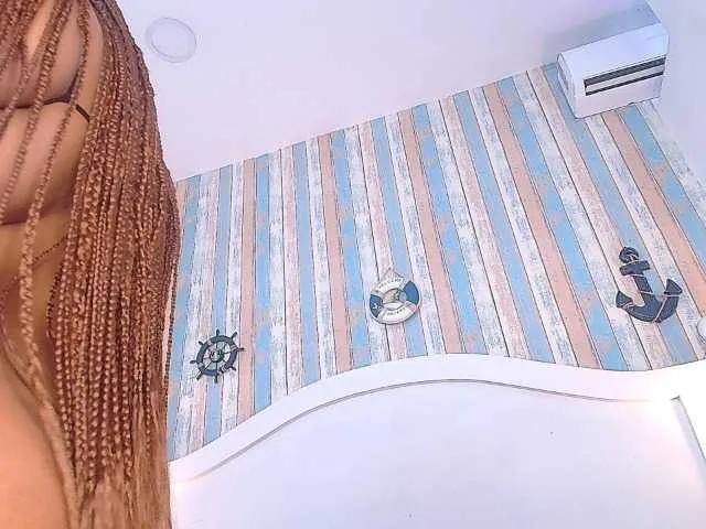 NicolBonnie from BongaCams