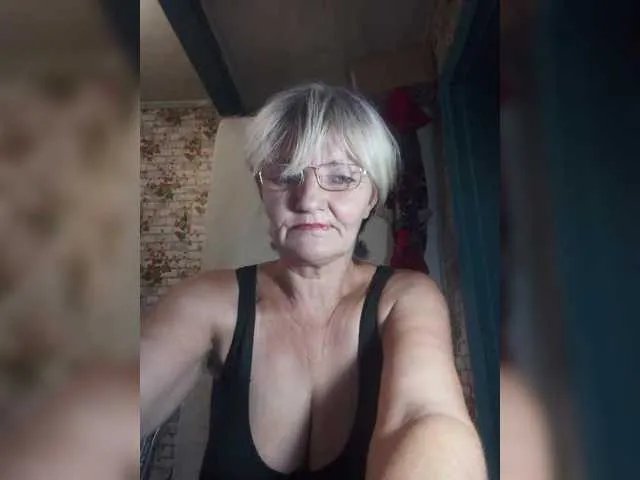 Freechat NikaGold45 on BongaCams