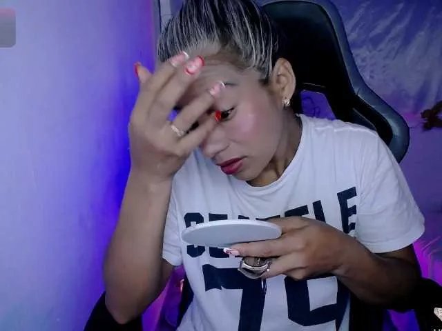 ninatinydoll on BongaCams 