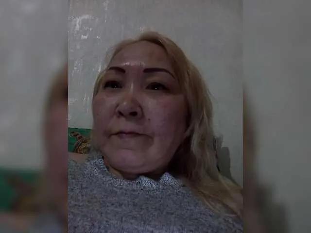 Freechat Qweentis on BongaCams