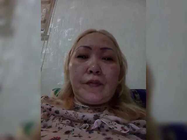 Freechat Qweentis on BongaCams