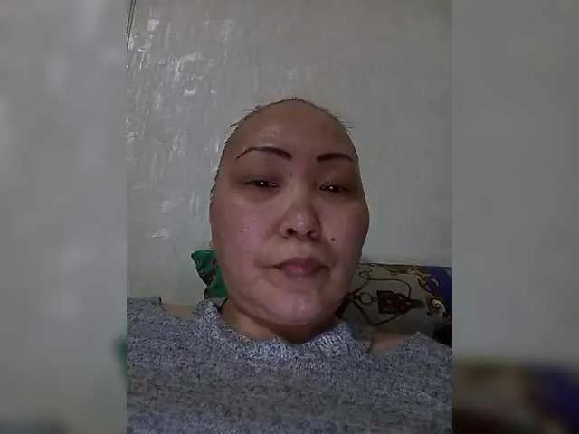 Freechat Qweentis on BongaCams