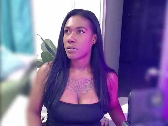 ReginaCorleone on BongaCams 