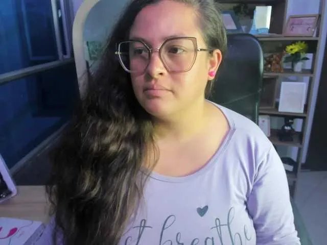 Freechat SaraThonson on BongaCams