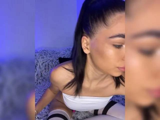 Sashaluvv from BongaCams