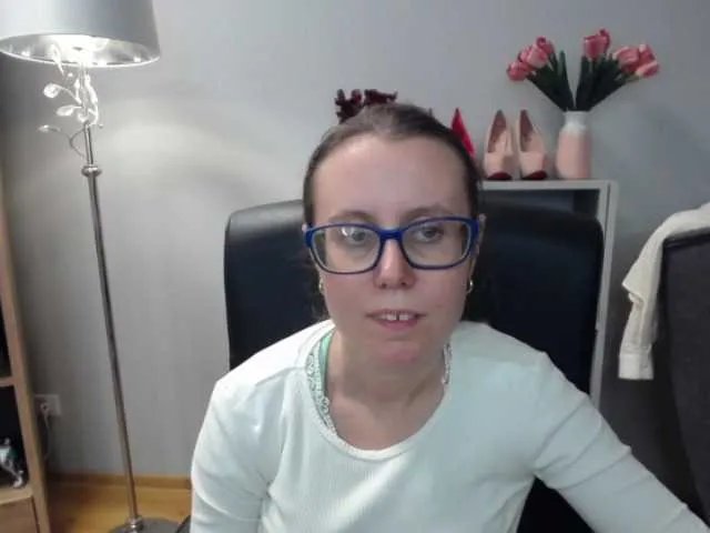 sparkleLizzy on BongaCams