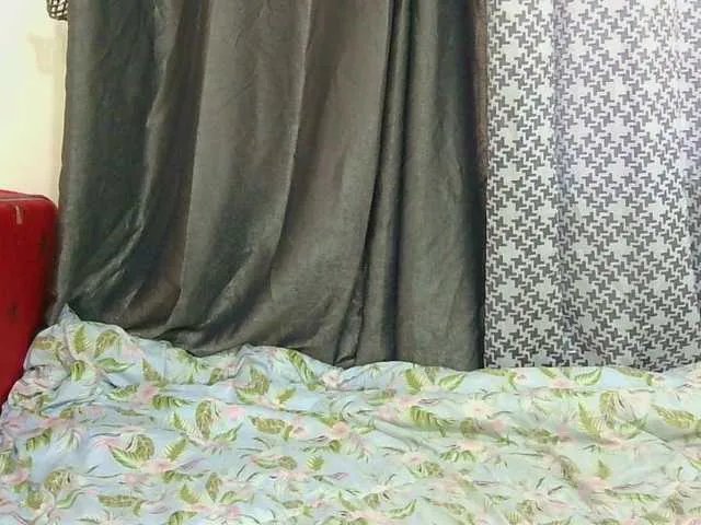 Freechat SweetLahika on BongaCams