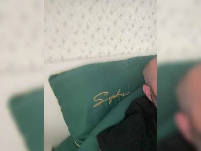 Freechat YuGoVi on BongaCams