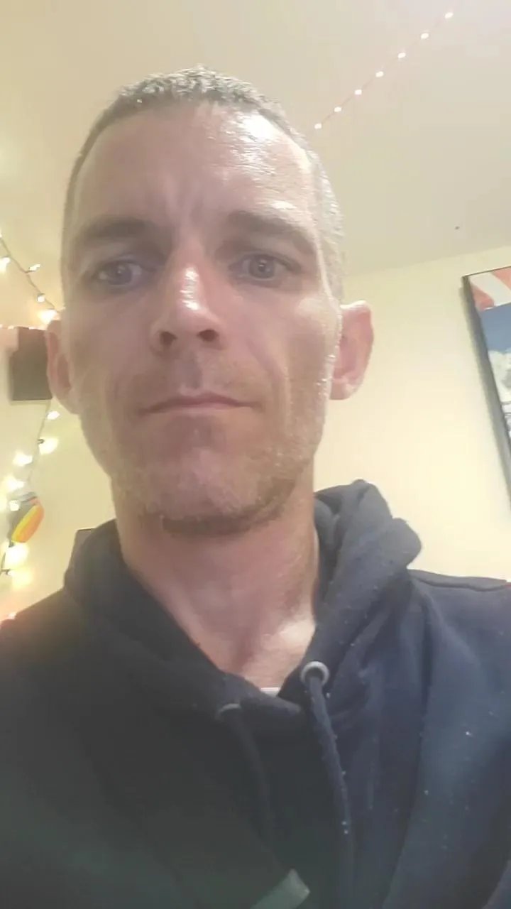 Offline 99vers8uncut on Cam4