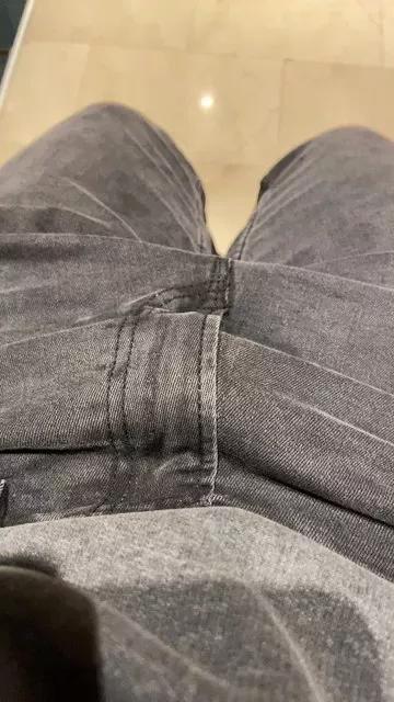 adrianzzz3 on Cam4 