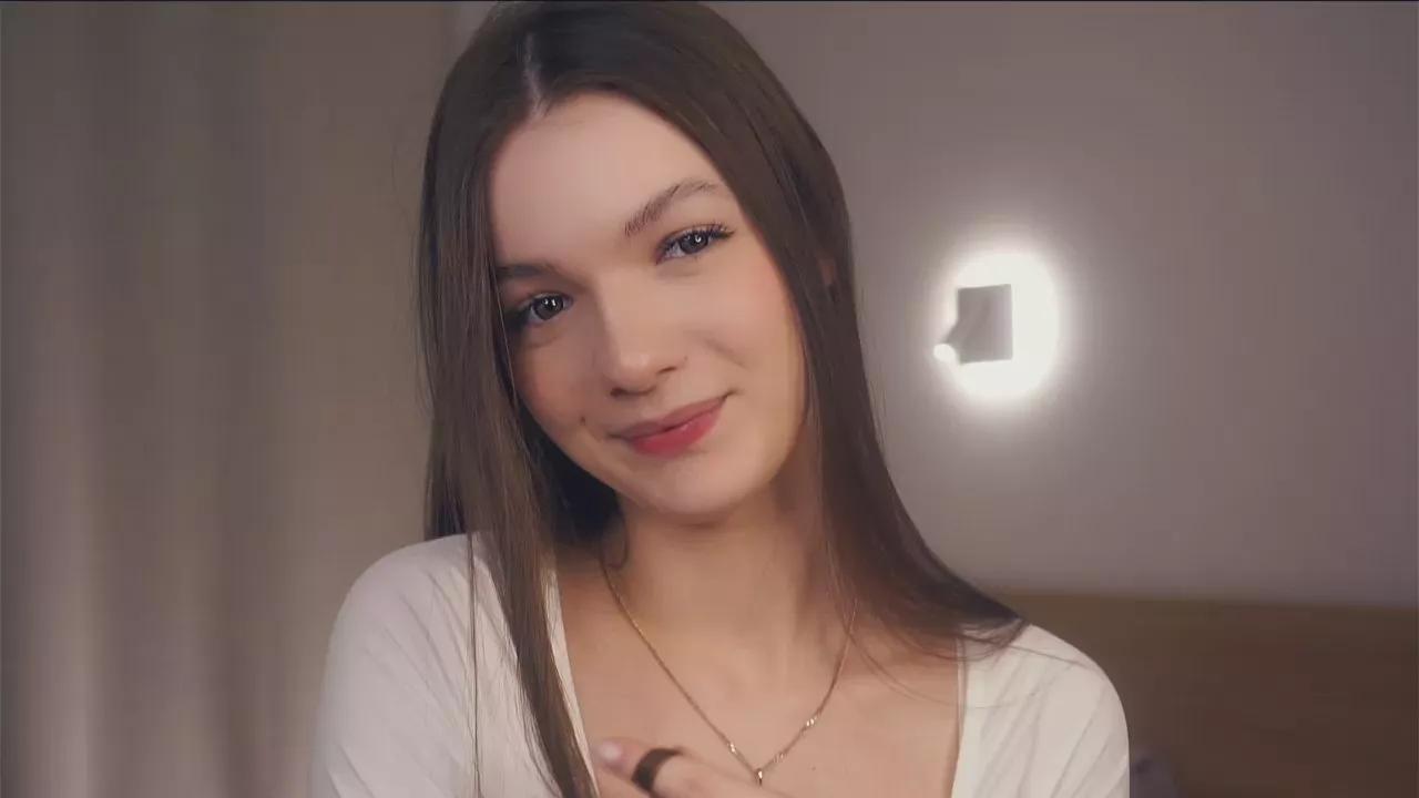 AinsleyCompton on Cam4 