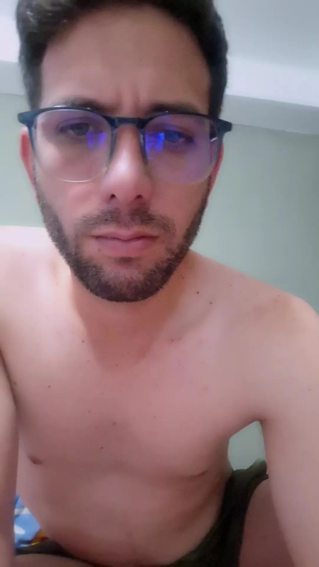 Offline Ajgo19 on Cam4