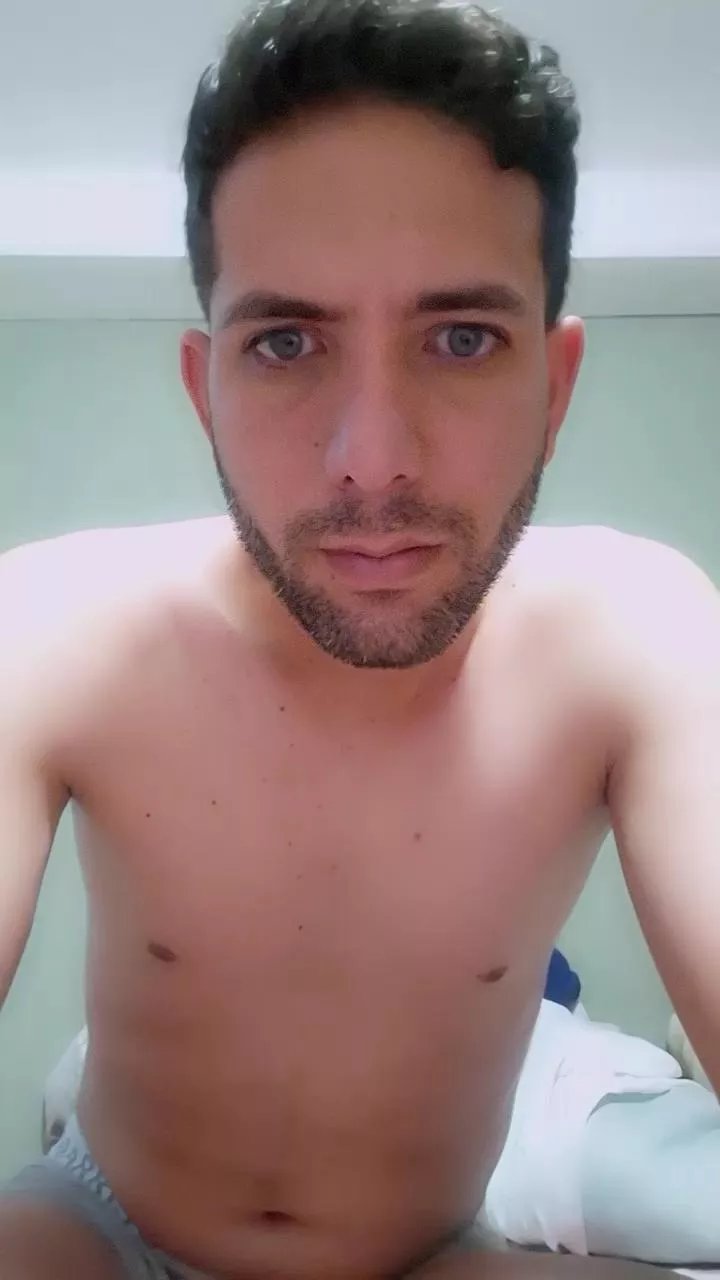 Offline Ajgo19 on Cam4