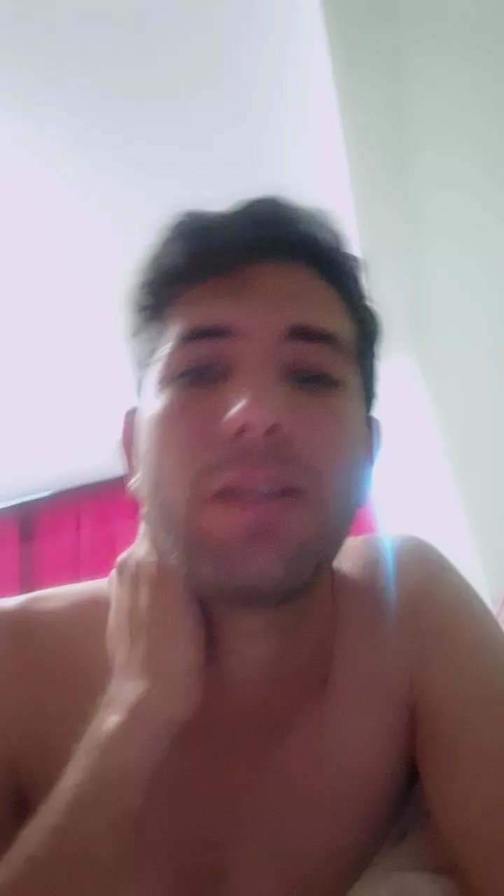 Offline Ajgo19 on Cam4